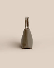 Compact Full-Grain Leather Shopping Bag Featuring Suede Inner Lining and Magnetic Snap Closure