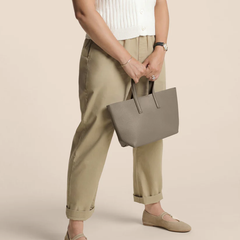 Compact Full-Grain Leather Shopping Bag Featuring Suede Inner Lining and Magnetic Snap Closure